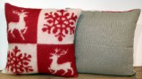 cuscino-lana-cervo-rosso-tessuto-coppia-retro